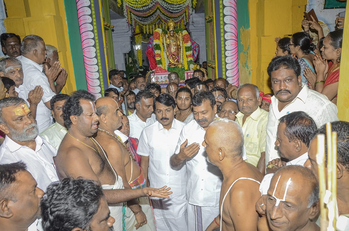 ஶ்ரீவில்லிபுத்தூர் ஆண்டாள் கோயில்: மார்கழி உற்சவத்தில் இராப்பத்து நிகழ்ச்சி தொடக்கம்!