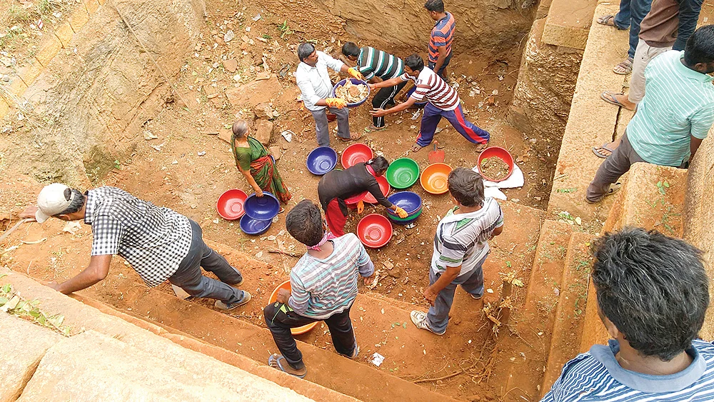 மாரத்தான் மனிதர்கள் - 19 - குளங்களை மீட்கும் இளைஞர்