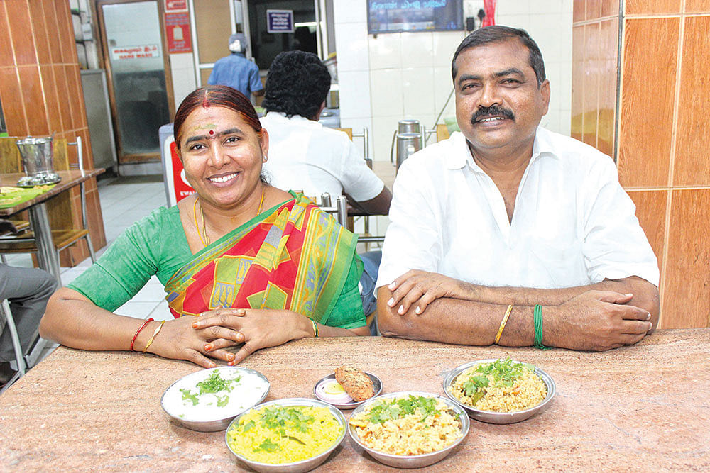 அமுதா, ராஜேந்திரன்