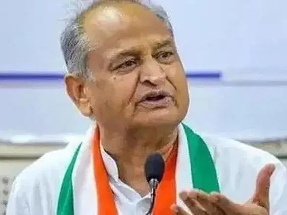 ``காங்கிரஸ் கட்சிக்குள் கொரோனா நுழைந்துவிட்டது” - சச்சின் பைலட்டை மறைமுகமாகச் சாடிய அசோக் கெலாட்