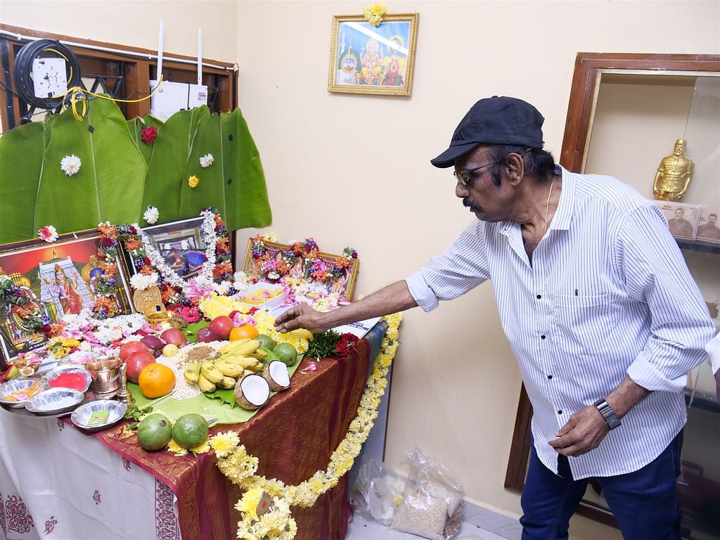 `ஆசிரியர் கவுண்டமணியின் முன்னாள் மாணவனாக சிவகார்த்திகேயன்?!' - கவுண்டமணி கம்பேக் ஸ்பெஷல்