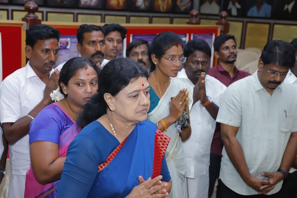 சசிகலா, கண்ணுக்கினியாள்