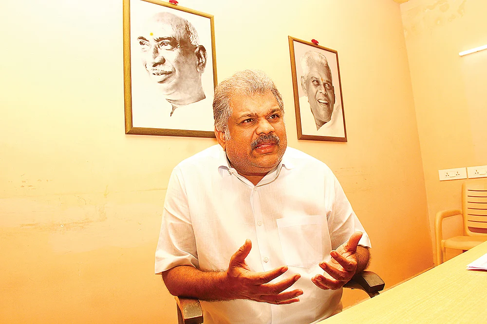 பதவி ஆசையே இல்லை என்று சொல்லிவிட முடியாது!