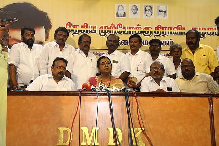 தேமுதிக அலுவலகத்தில் பிரேமலதா