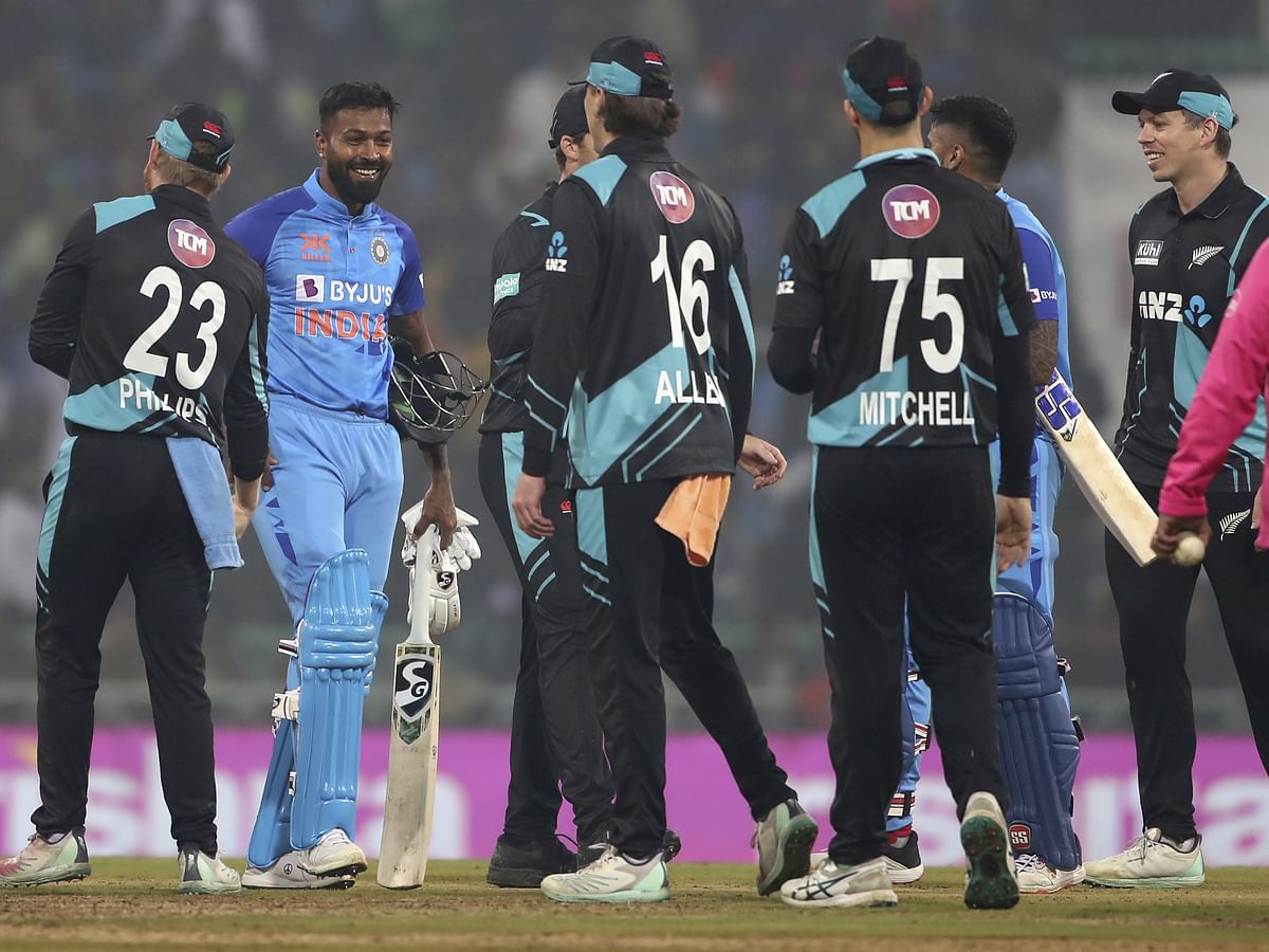 IND vs NZ: ஸ்பின் டு வின் பிட்ச்சில் திணறிய அணிகள்; குறைவான இலக்கை த்ரில்லாக சேஸ் செய்த இந்தியா!