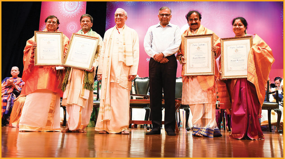 திருவாரூர் பக்தவத்சலம் - நெய்வேலி சந்தானகோபாலன் - லால்குடி கிருஷ்ணன் - லால்குடி விஜயலட்சுமி
மியூசிக் அகாடமியில் மூன்று வருடங்களுக்கு நான்கு சங்கீத கலாநிதிகள்...!