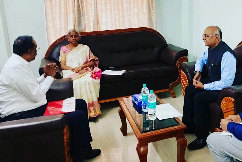 பட்ஜெட் கோரிக்கைகள்: நிதியமைச்சர் நிர்மலா சீதாராமன் சொன்னது என்ன?