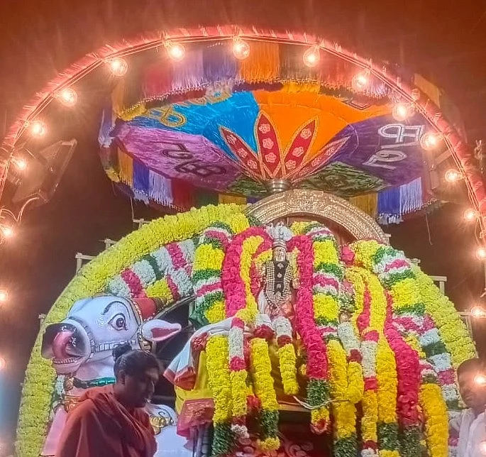 சந்திரசேகர் அலங்காரத்தில் அண்ணாமலையார்