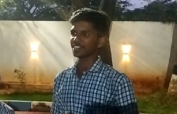 அரசுப்பள்ளி மாணவர்