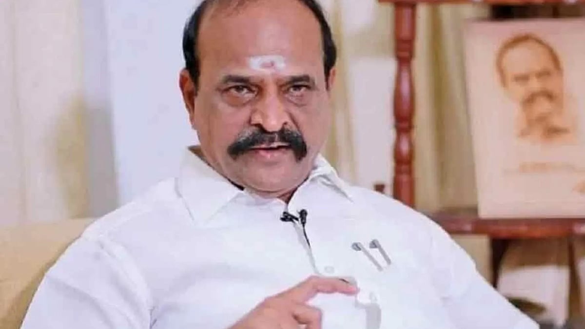 ``மறைந்த ஒரு தலைவரைப் பற்றி அவதூறாக பேசுவதா?!” - கே.கே.எஸ்.எஸ்.ஆரை சாடிய கடம்பூர் ராஜூ