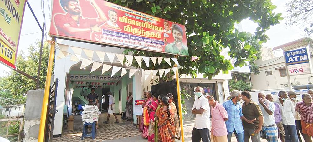 வாரிசு... துணிவுக்கு WAR எதுக்கு? - வேண்டாம் இந்த ரசிக சண்டை!