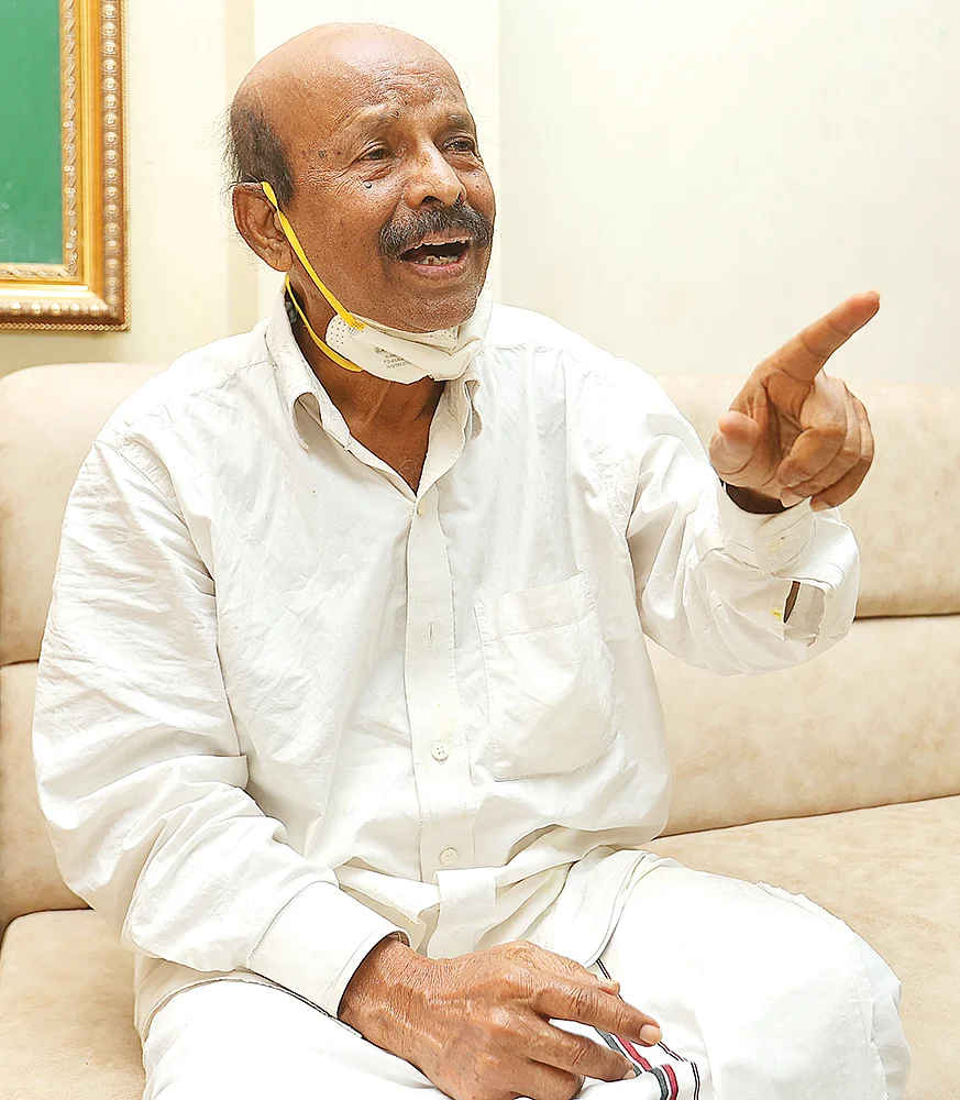 “வெறிபிடித்த ஆர்.எஸ்.எஸ் கட்டுப்பாட்டில் இருக்கிறது மத்திய அரசு!”