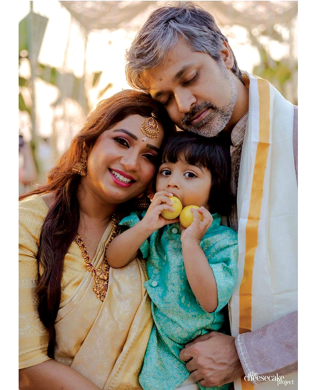 shreyaghoshalandshiladitya: ல ல லா குடும்பம்!