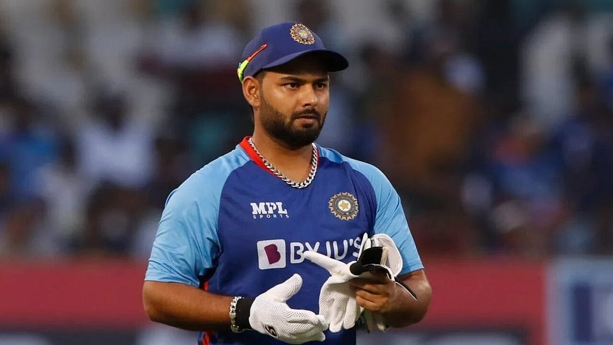 IPL போட்டியில் பங்குபெற முடியாத ரிஷப் பண்ட்; 21 கோடி ரூபாய் சம்பளம் தர முடிவு செய்த பி.சி.சி.ஐ   