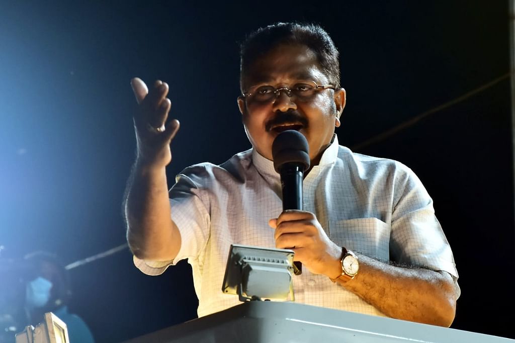 டி.டி.வி.தினகரன்