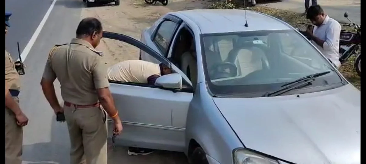 காரில் சோதனை