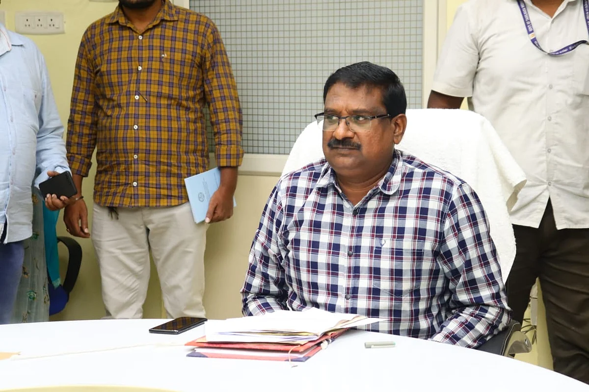 கணேஷ் ஐ.ஏ.எஸ்