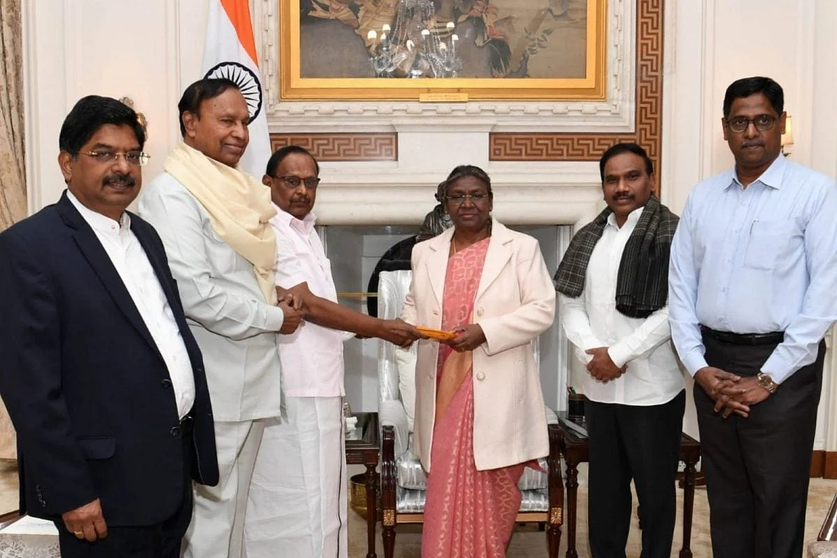 தி.மு.க எம்.பி-க்கள் குழு, குடியரசுத் தலைவர் திரௌபதி முர்மு