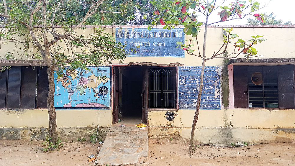 உதவி கோரும் முதல்வரின் சொந்த ஊர் மக்கள் - ஆபத்தான நிலையில் அரசுப்பள்ளி