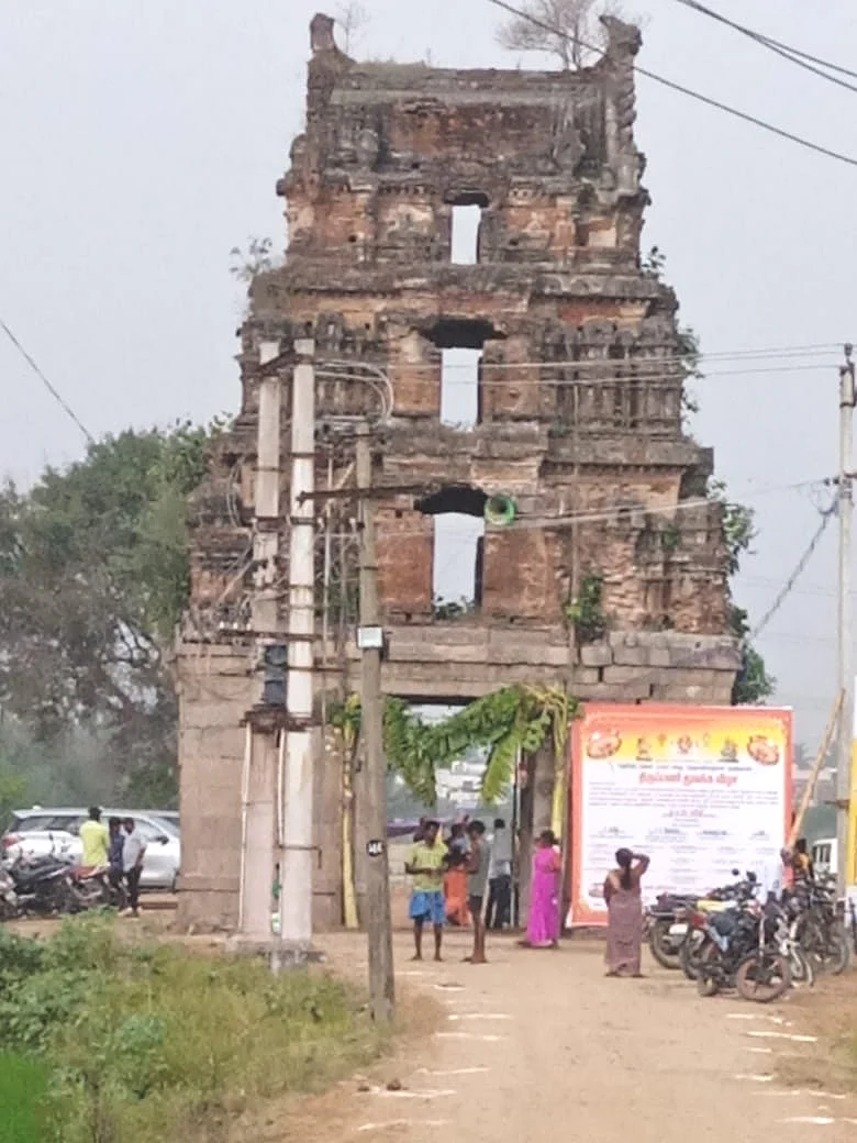 அழகுராஜப் பெருமாள் கோயில் கோபுரம்