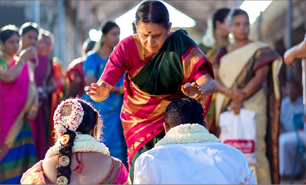 வரதட்சணைக் கொடுமைகள் ஒழிவதில்லை: படுத்தும் புகுந்த வீட்டினரைத் திருத்துவது எப்படி?
