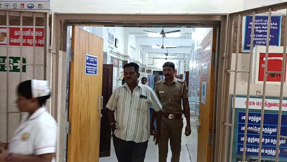 காயமடைந்த எஸ்.ஐ., ரவிச்சந்திரன்