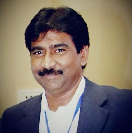 பேராசிரியர் முனைவர் செந்தூர் குமரன்