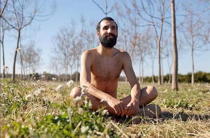 `இனி தெருக்களில் நிர்வாணமாக சுற்றலாம்'- 29 வயது இளைஞனுக்கு ஸ்பெயின் நீதிமன்றம் அனுமதி! ஏன் தெரியுமா?