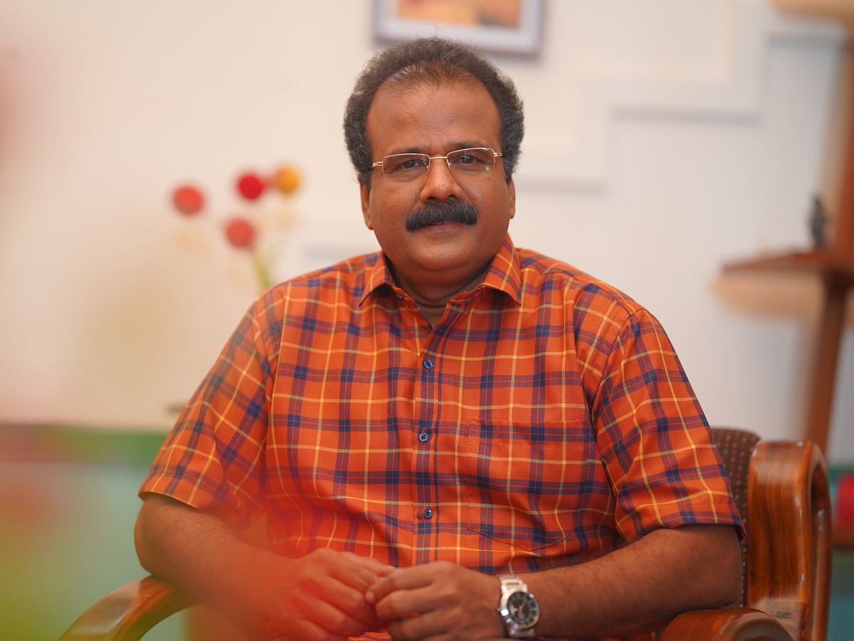 "ஹீரோயினைக் கட்டிக்கிறவங்கதான் ஹீரோன்னா காதல் படத்துல நான்தான் ஹீரோ!" - `பசங்க' சிவக்குமார்