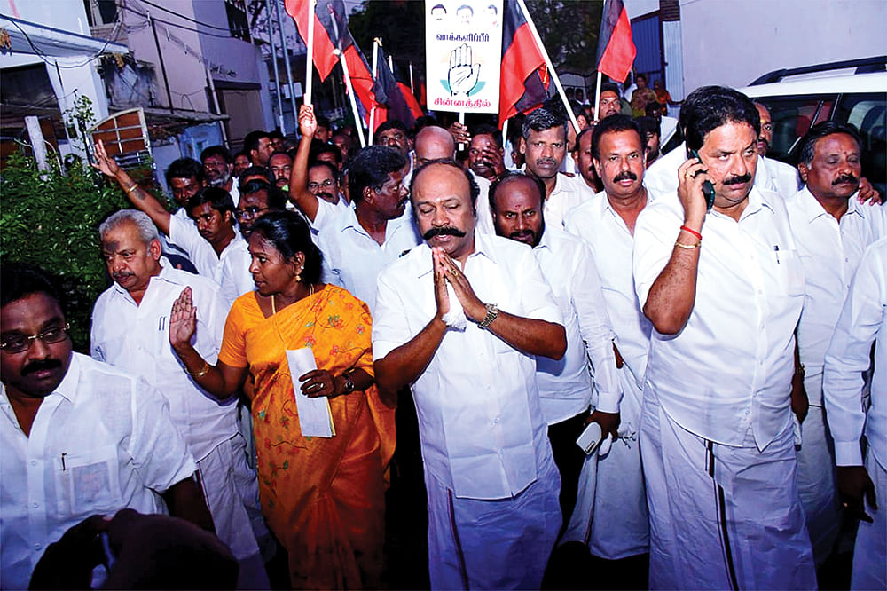 “கொடியை ஆட்டிக்கிட்டு வராதீங்க!” - கூட்டணி ‘குய்யோ... முய்யோ’