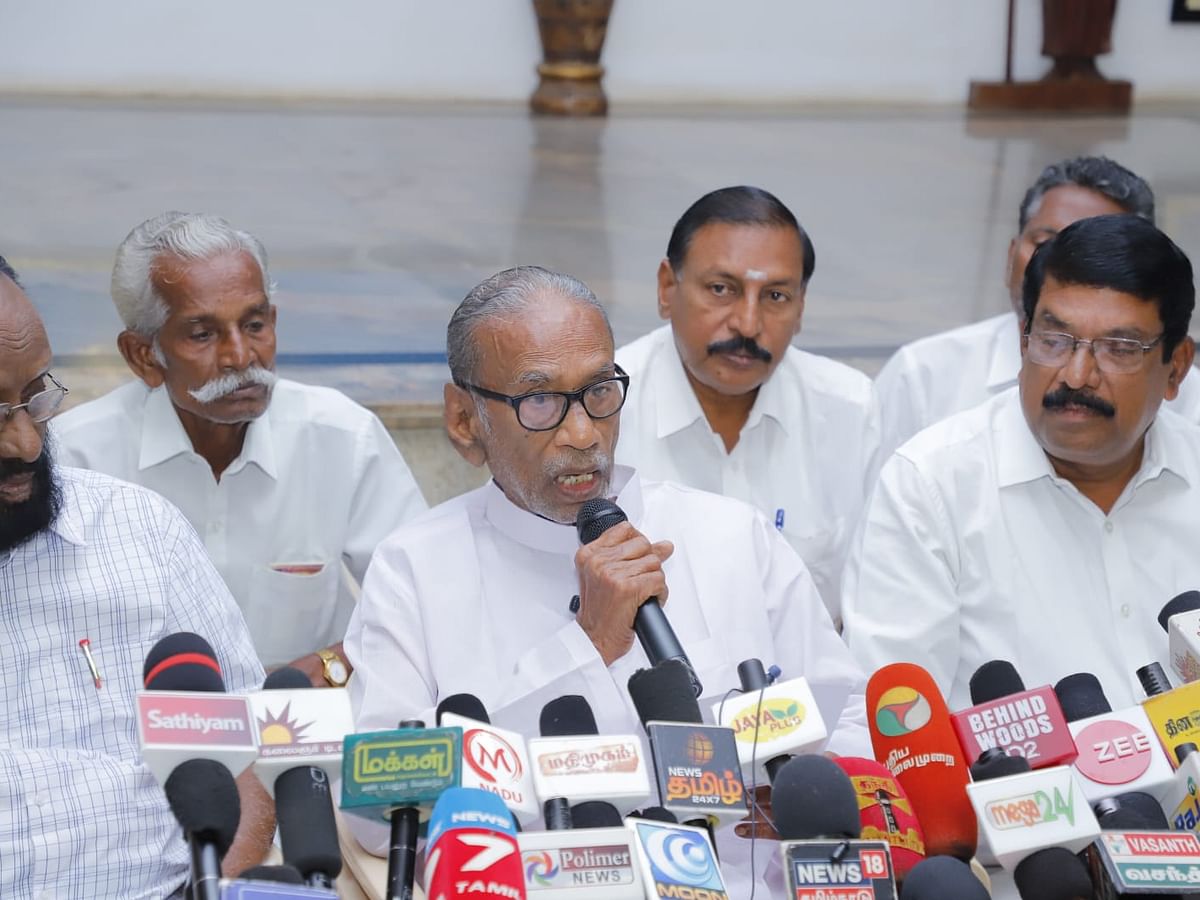 ``விடுதலைப் புலிகள் தலைவர் பிரபாகரன் நலமுடன் இருக்கிறார்” 
- பழ.நெடுமாறன்
