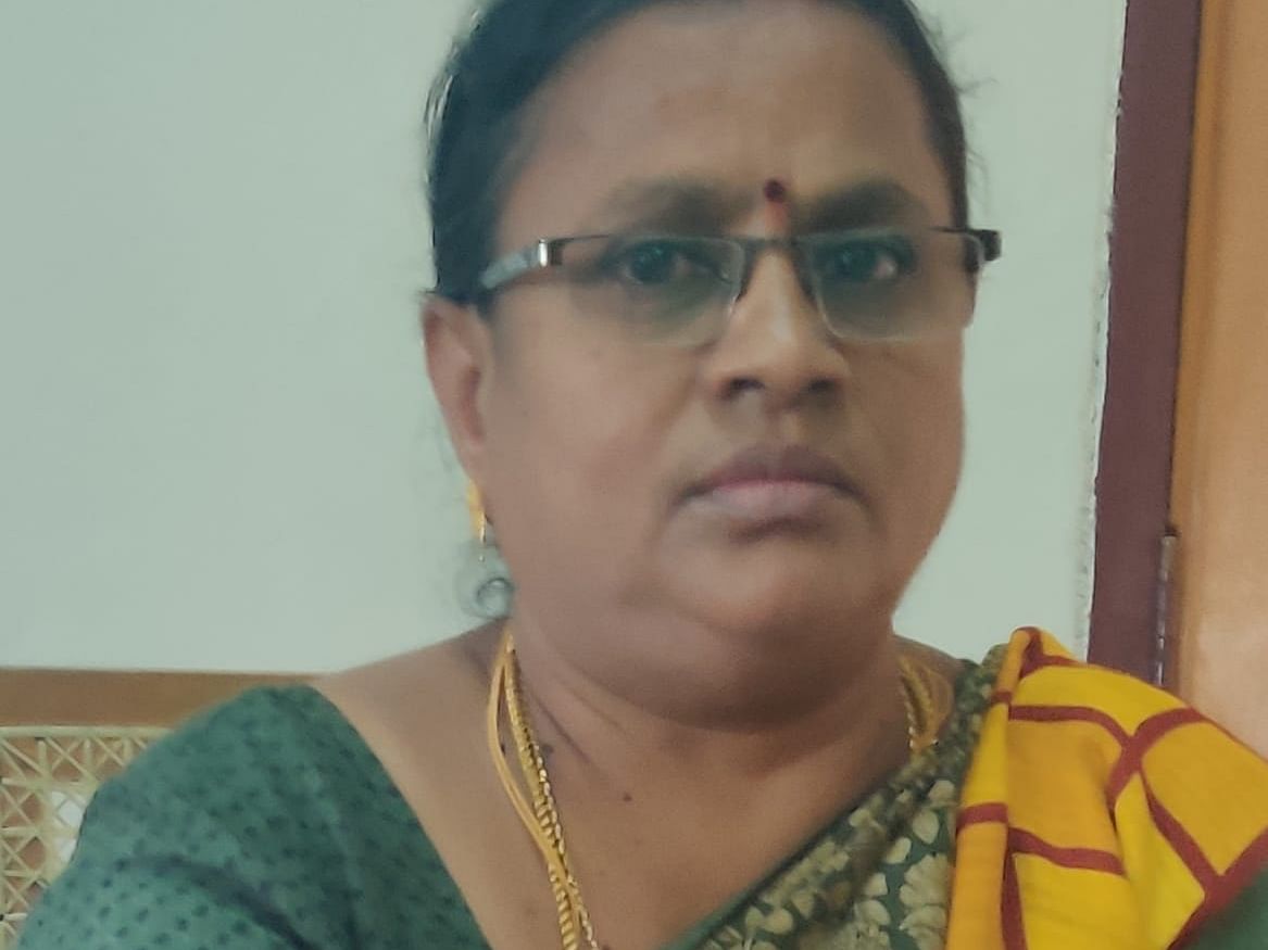 சுய உதவிக்குழுக்களின் கணக்குகளைப் புதுப்பிக்க ரூ.30,000 லஞ்சம்; பெண் சார்-பதிவாளர் உதவியாளருடன் கைது