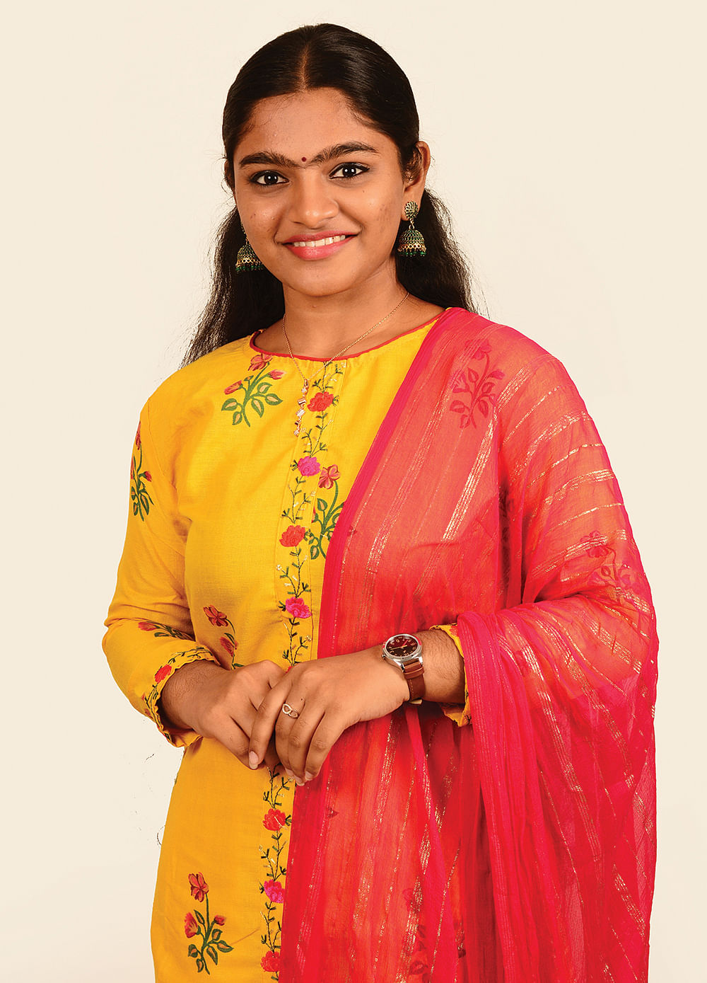 “பொண்ணுங்களுக்கு உடம்புதான் உலகமா, அதத்தாண்டி எதையுமே யோசிக்கக்கூடாதா?”-அயலி அபியின் ஆனந்தக்கண்ணீர்!