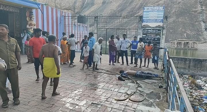 தொட்டியில் விழுந்த மகன்: காப்பாற்ற முயன்ற தந்தை பலி; தீயணைப்பு வீரர்கள் விஷவாயு தாக்கி மயக்கம்!