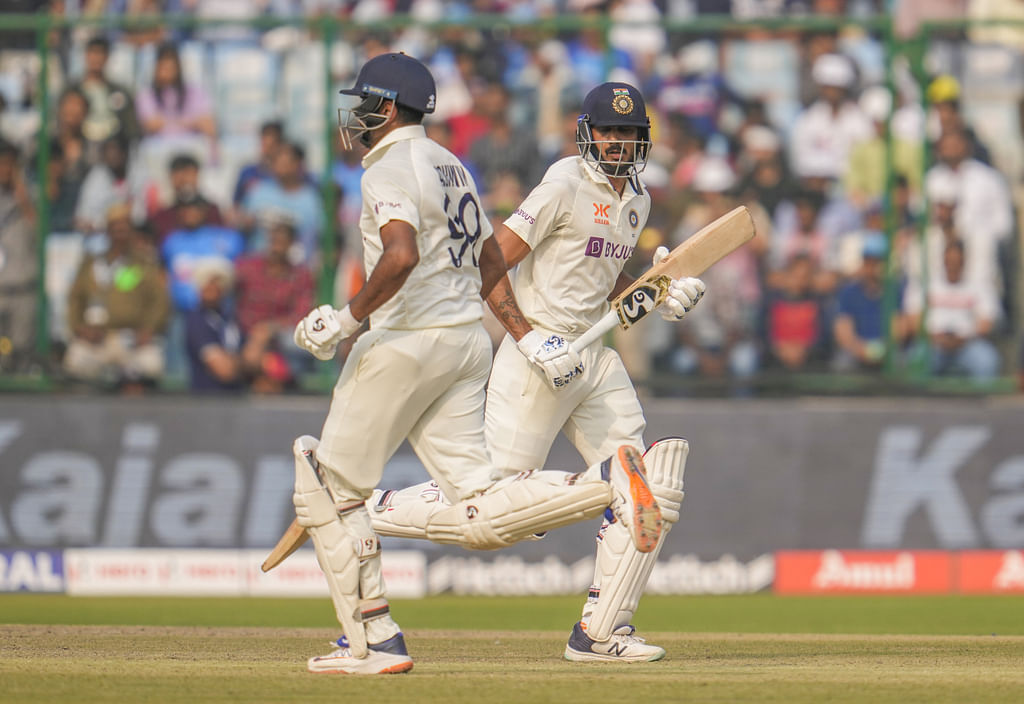 அஷ்வின் - அக்சர் பட்டேல் கூட்டணி | IND v AUS