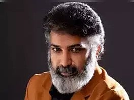 அரசியல் மேடையில் நெஞ்சு வலி; 23 நாள்களாக நடந்த சிகிச்சை பலனின்றி உயிரிழந்த சோகம்! 