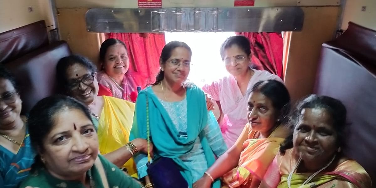 தோழிகள்..