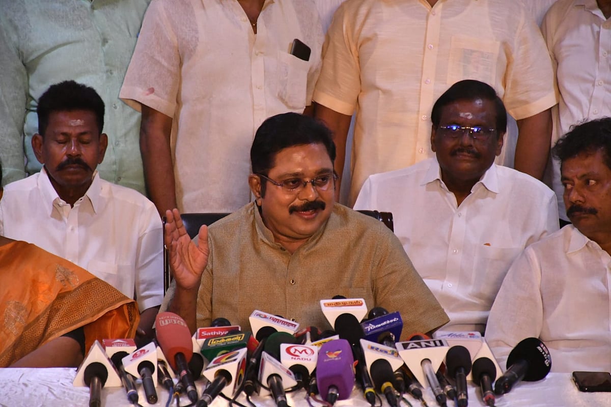 ``திமுக-வையும் ஆதரிக்க மாட்டோம், துரோக சக்தியையும் ஆதரிக்க மாட்டோம்!