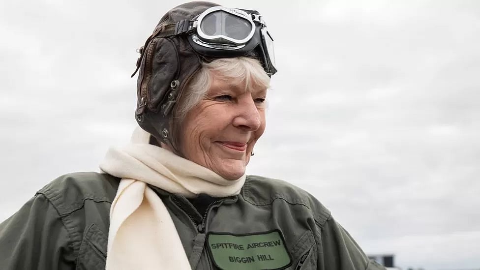 `இறுதிச்சடங்கு வேண்டாம், பார்ட்டி நடத்துவோம்' - புற்றுநோயால் பாதிக்கப்பட்ட பெண்ணின் விருப்பம்! 