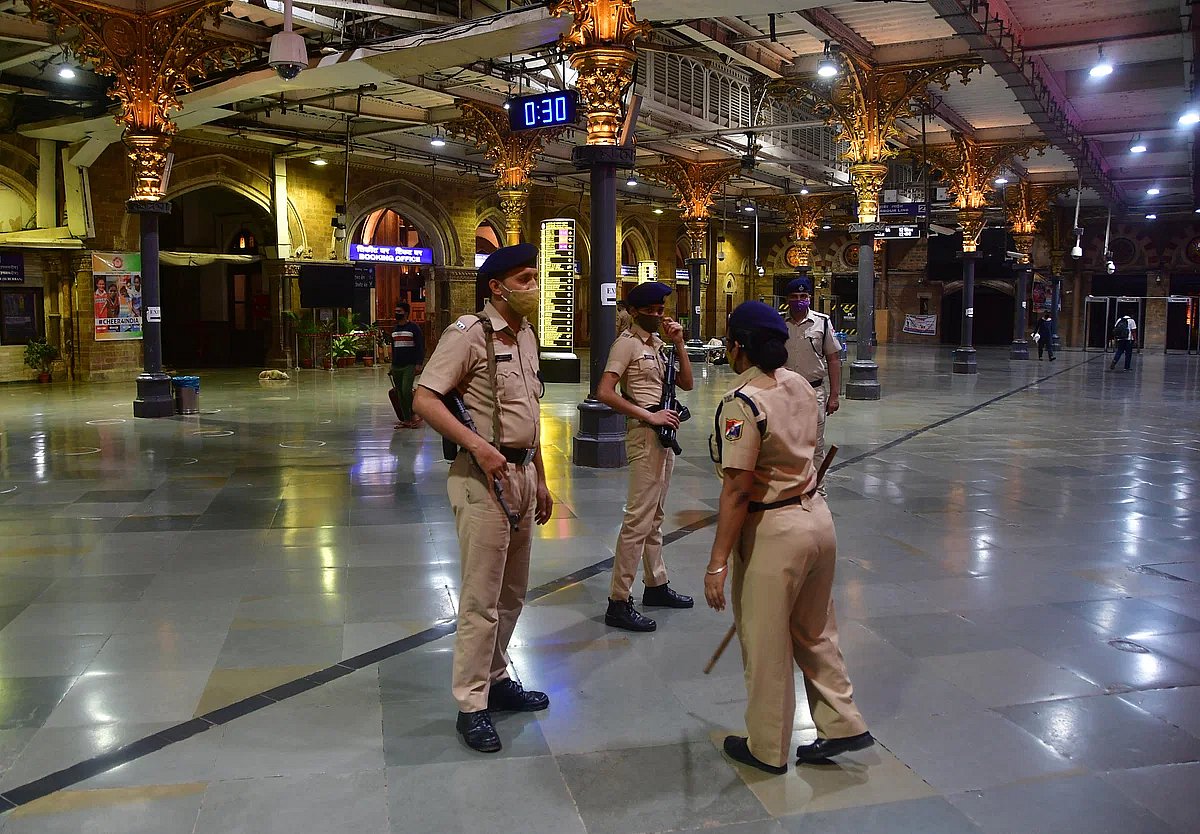 மும்பையைத் தாக்கப்போவதாக தாலிபன்கள் எச்சரிக்கை? - மகாராஷ்டிரா முழுவதும் உஷார் நிலை!