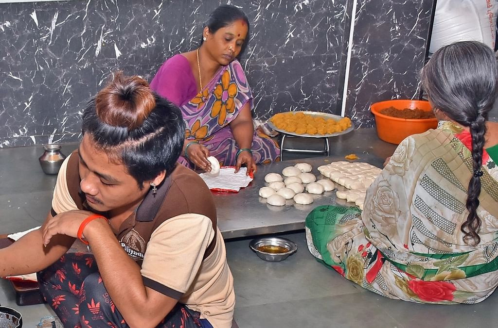 புளியடீஸ் போளி