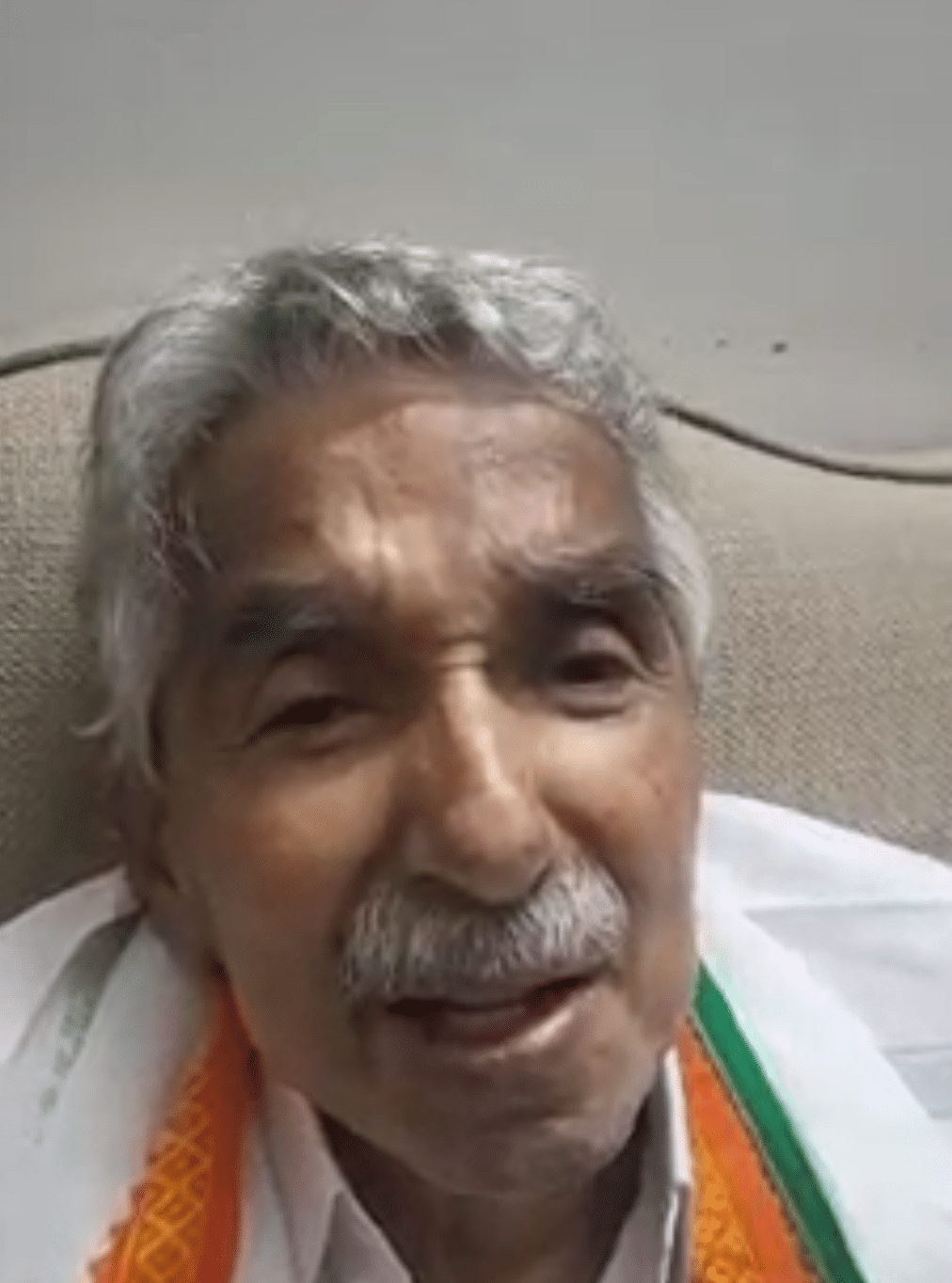 வீடியோவில் பேசும் உம்மன் சாண்டி