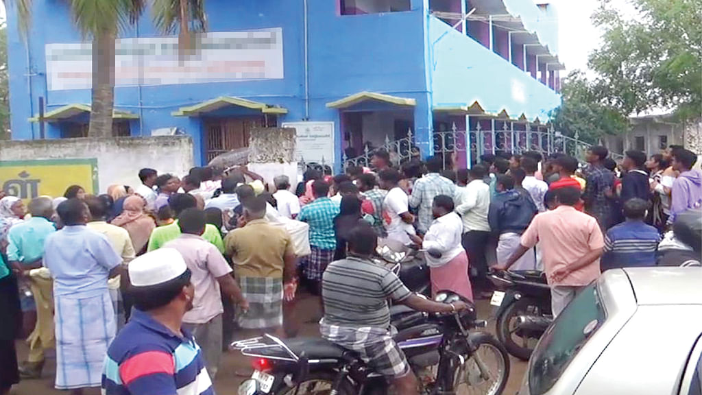 நெல்லை மேலப்பாளையத்திலுள்ள மேல்நிலைப்பள்ளி