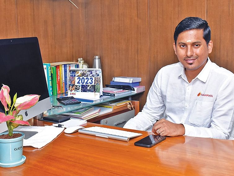 வெற்றித் தலைமுறை  மூன்று தலைமுறைகள்... 75 ஆண்டுகள்... ஜொலிக்கும் தங்கமயில் ஜுவல்லரி! - 12