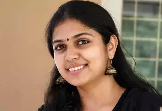 அஞ்சலி நாயர்