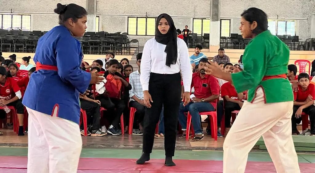 அனாமிகா லியோ