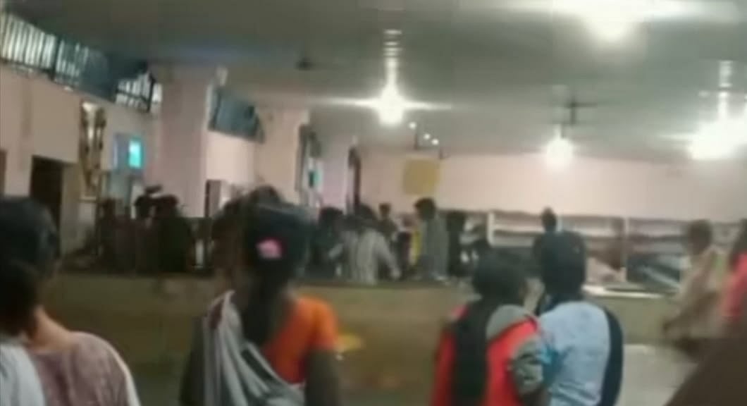 கோவை: கல்லூரியில் மாணவர்கள், வடமாநிலத் தொழிலாளர்கள் இடையே ஏற்பட்ட மோதல்!