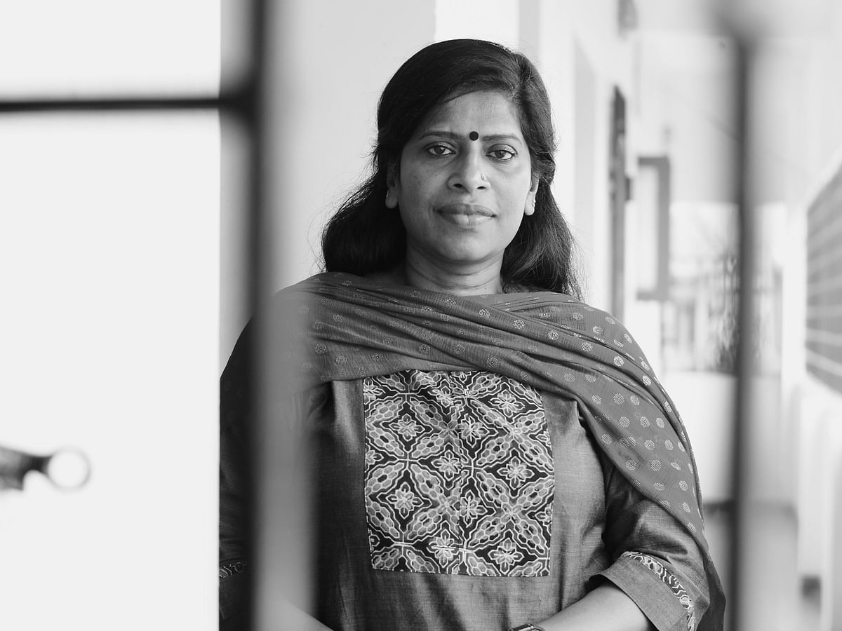 `பிரபாகரன் உயிரோடு இருக்கிறாரா...?'-  இலங்கைப் போராளி சந்திரிகா சொல்வது என்ன?