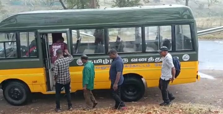 தாய்லாந்து செல்லும் பாகன்கள்