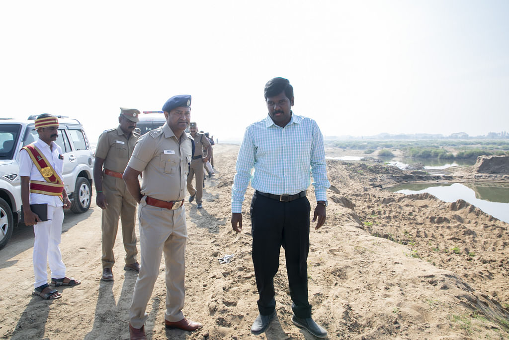 கொள்ளிடம் ஆற்றில் திருச்சி கலெக்டர்